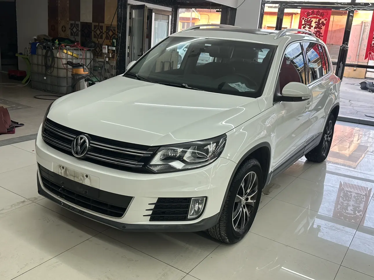 Volkswagen Tiguan (Tharu)  из Китая