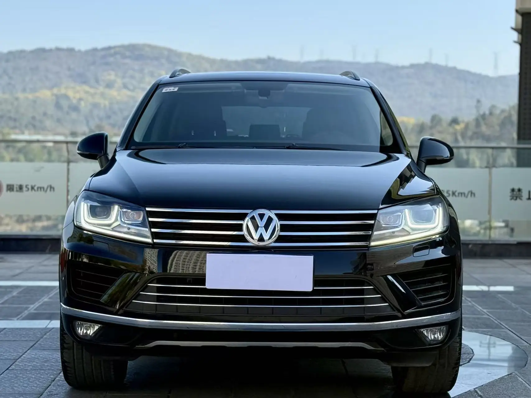 Volkswagen Touareg  из Китая