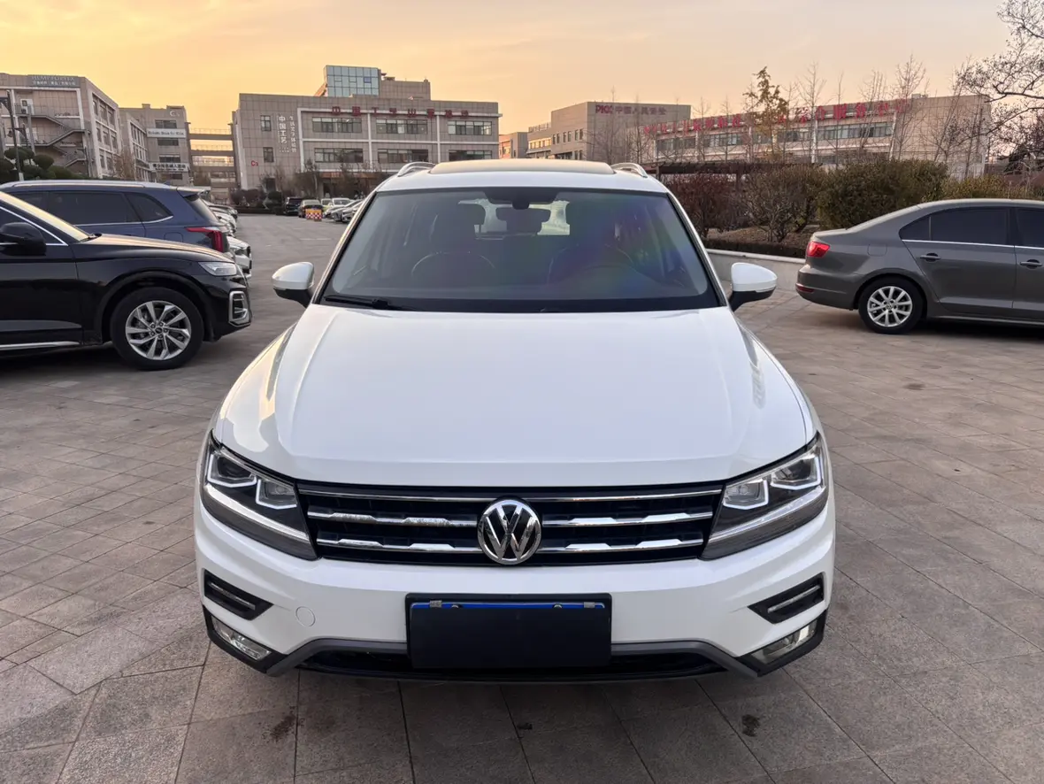 Volkswagen Tiguan L  из Китая