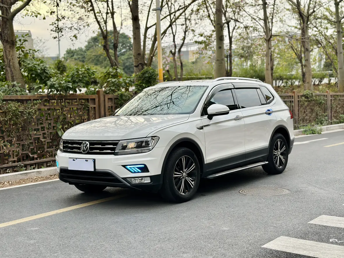 Volkswagen Tiguan L  из Китая