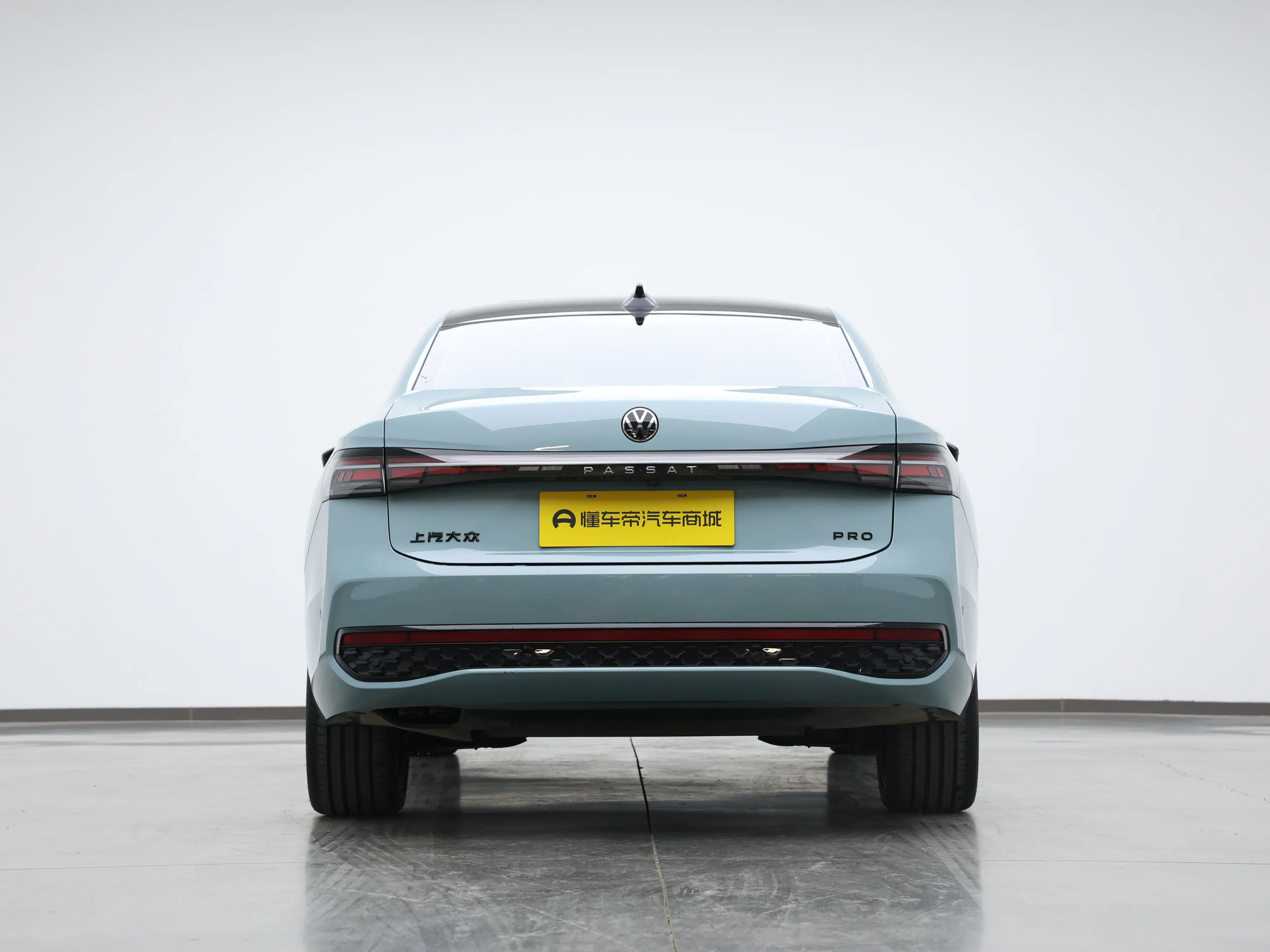 Volkswagen Passat  из Китая