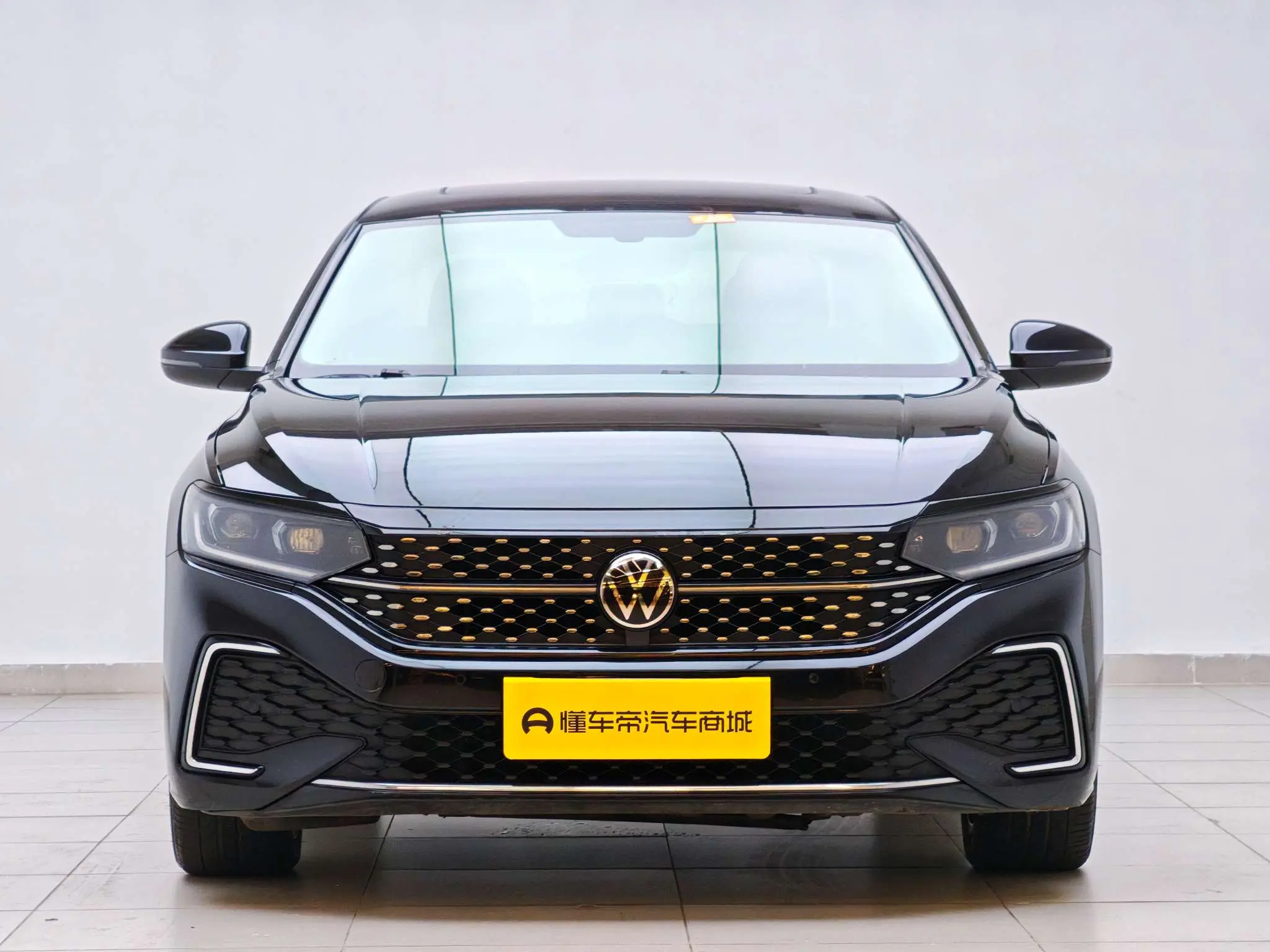 Volkswagen Passat  из Китая