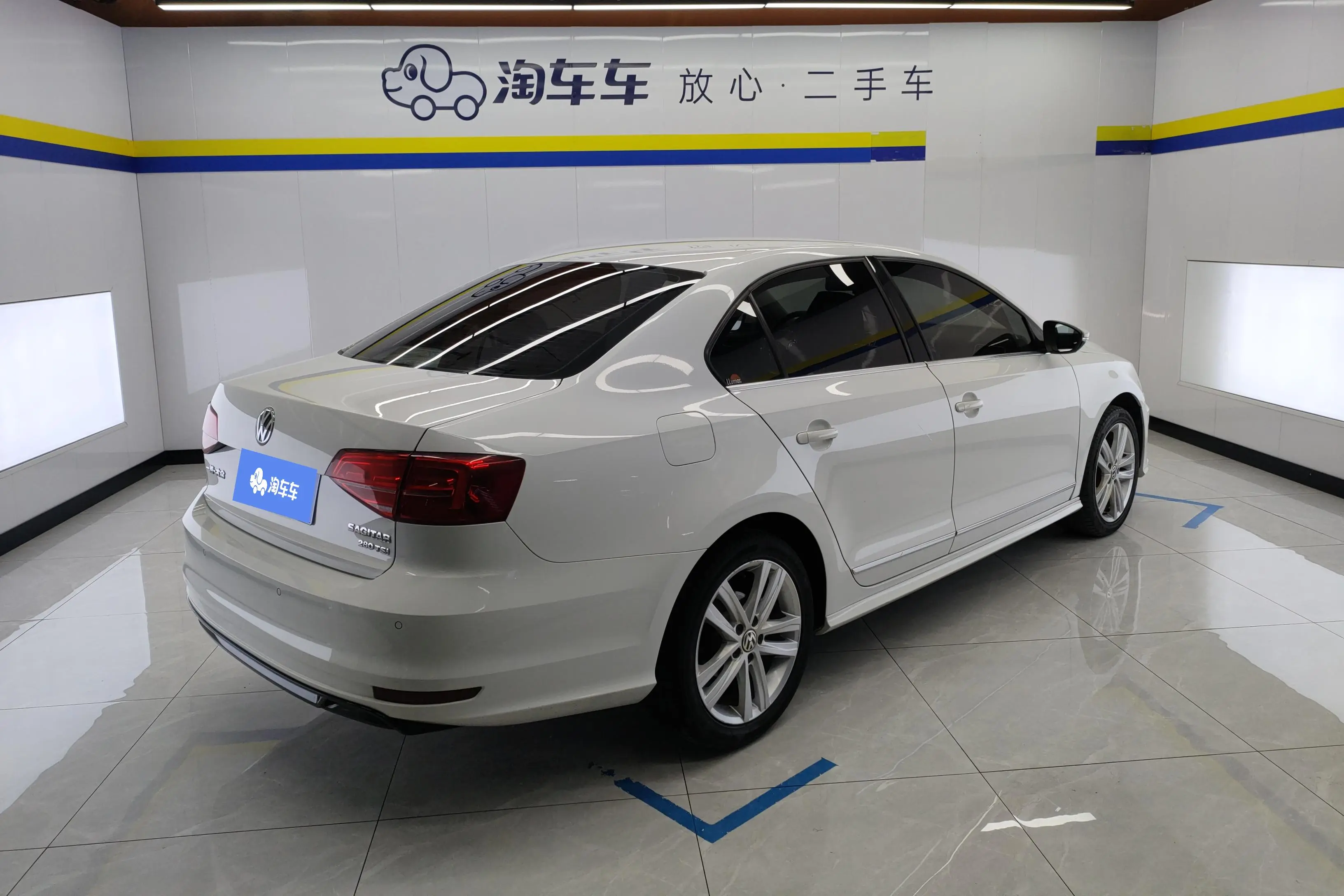 Volkswagen Sagitar  из Китая