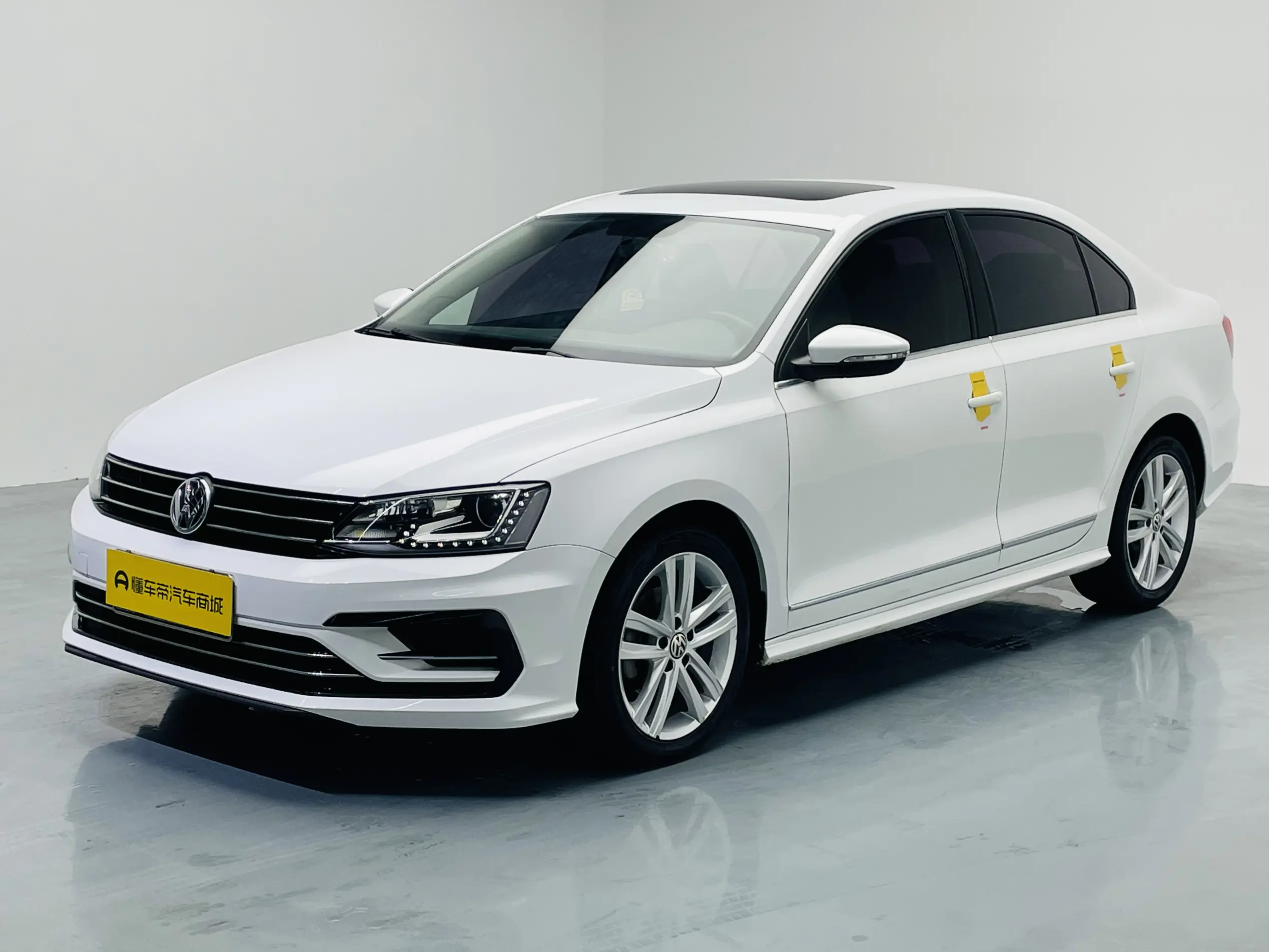 Volkswagen Sagitar  из Китая