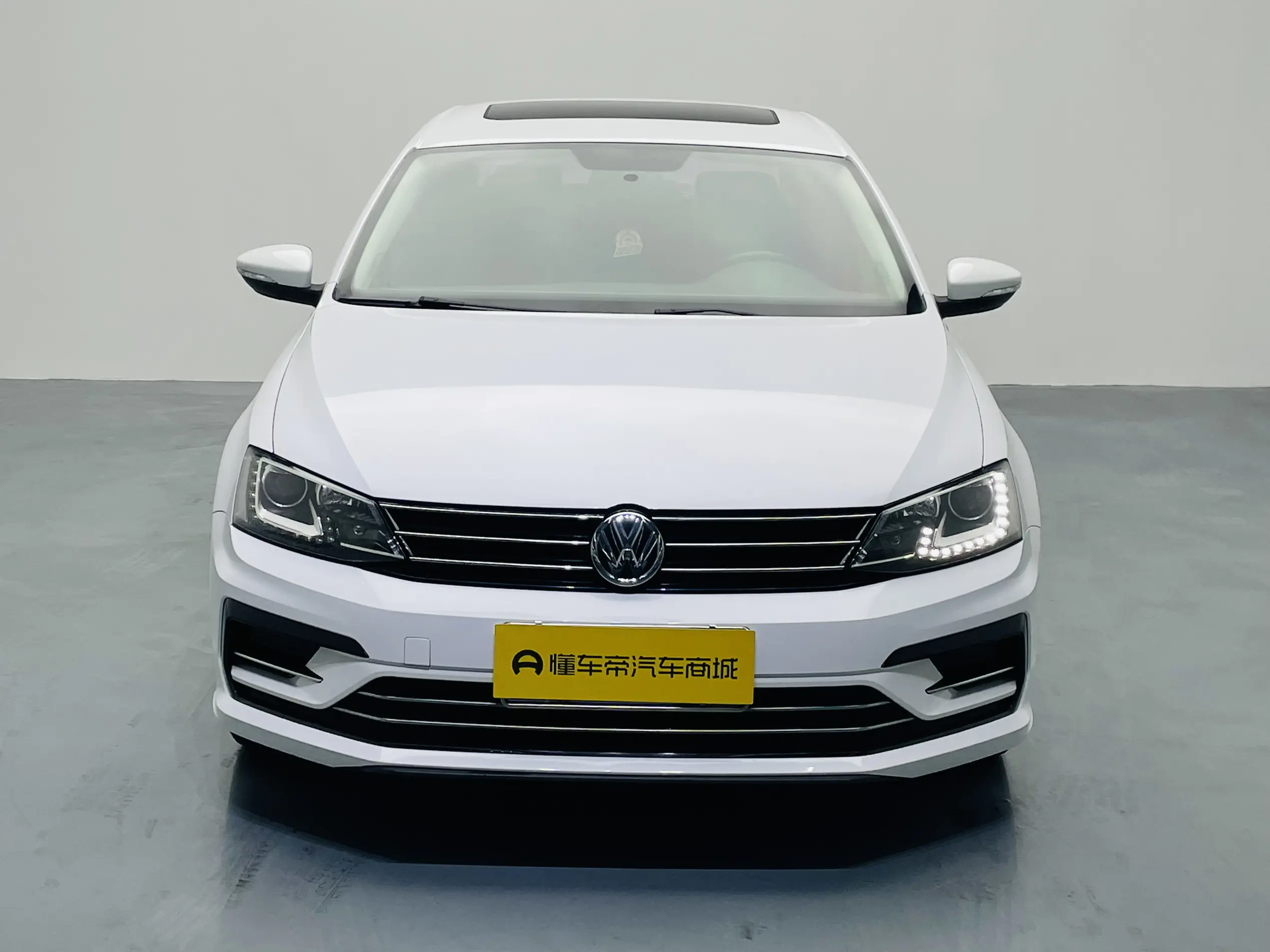 Volkswagen Sagitar  из Китая