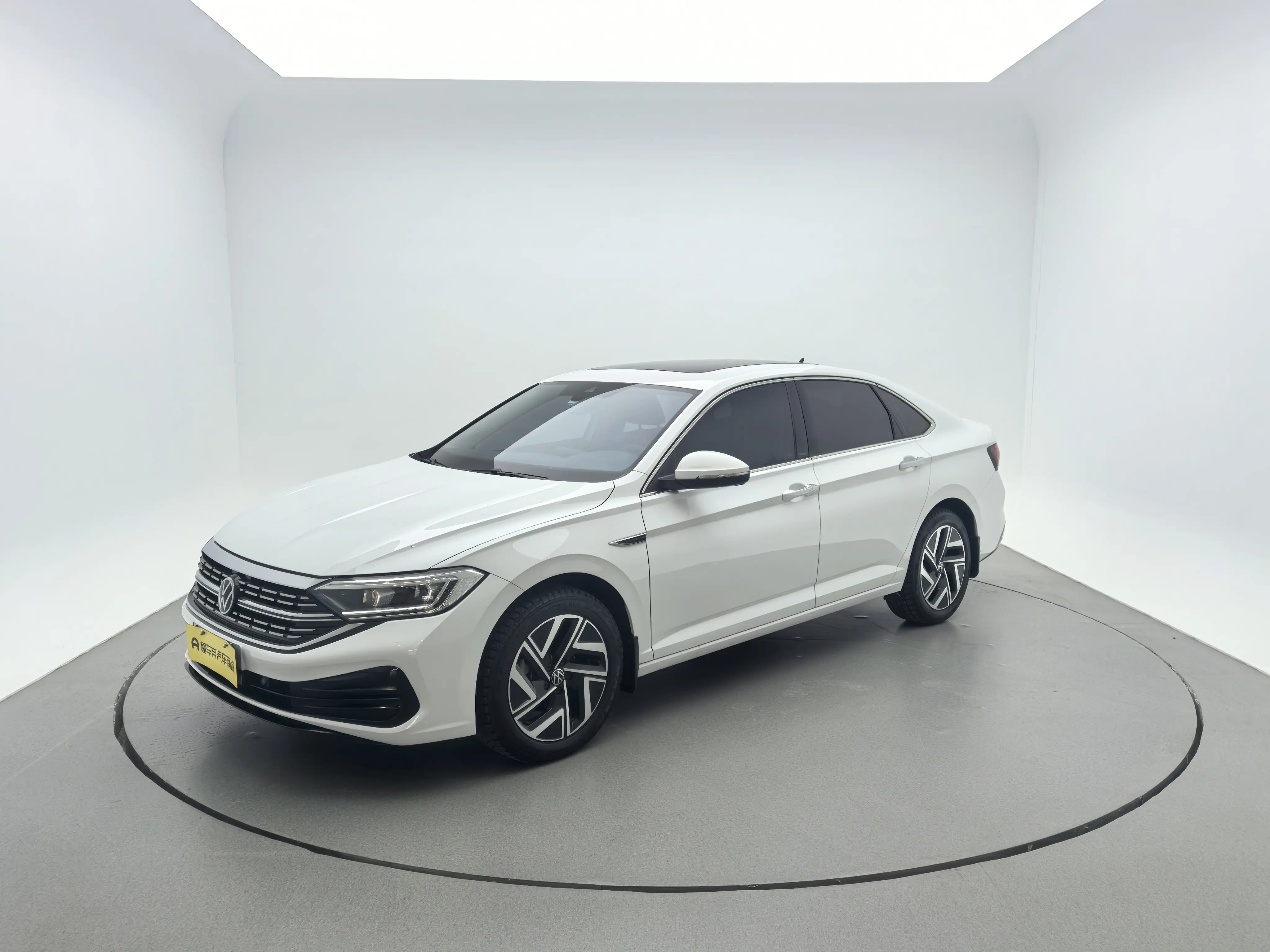 Volkswagen Sagitar  из Китая