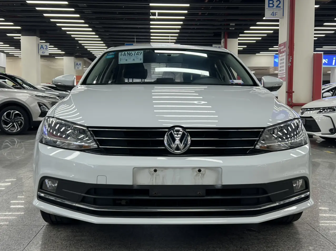 Volkswagen Sagitar  из Китая