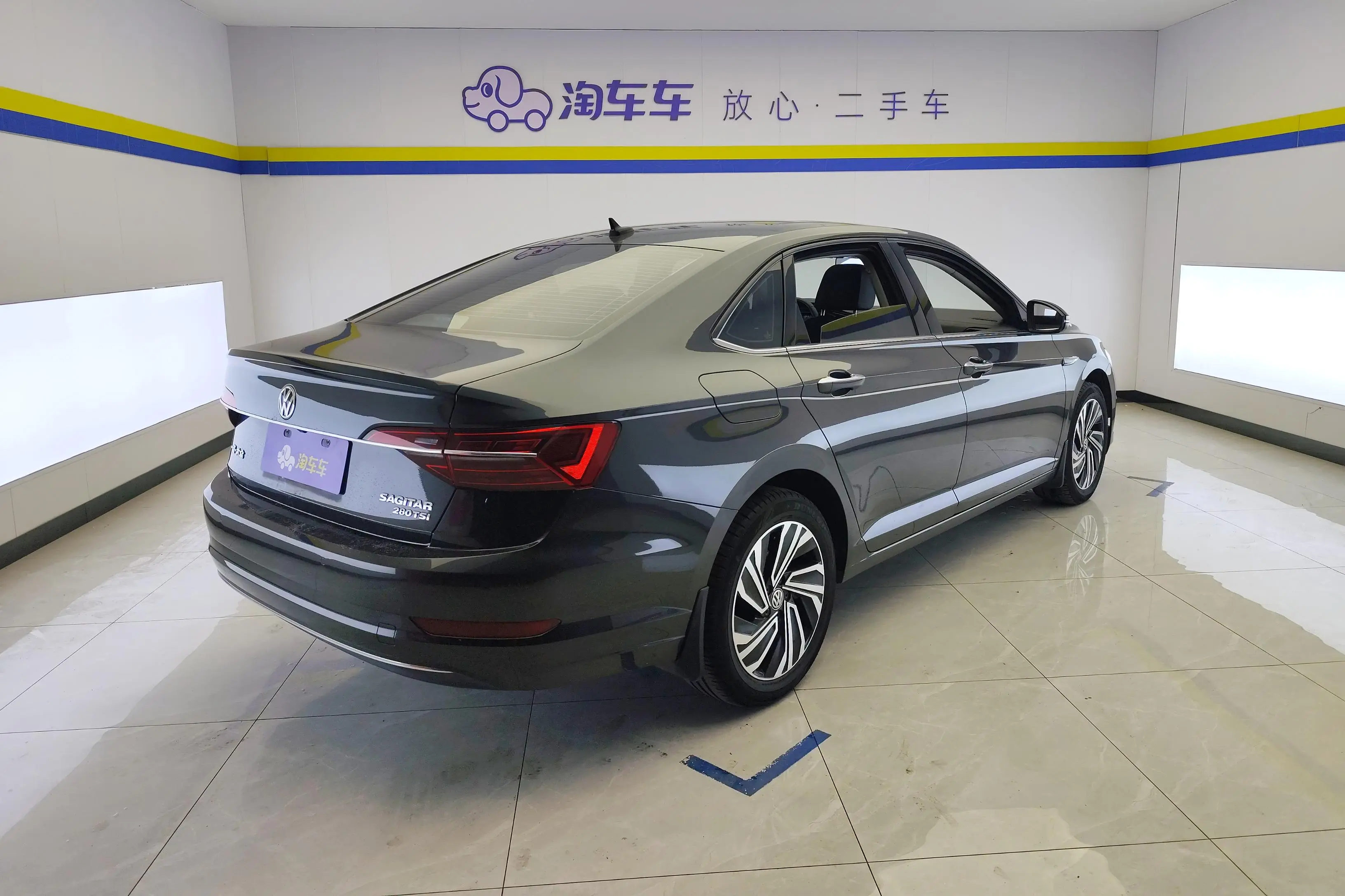 Volkswagen Sagitar  из Китая