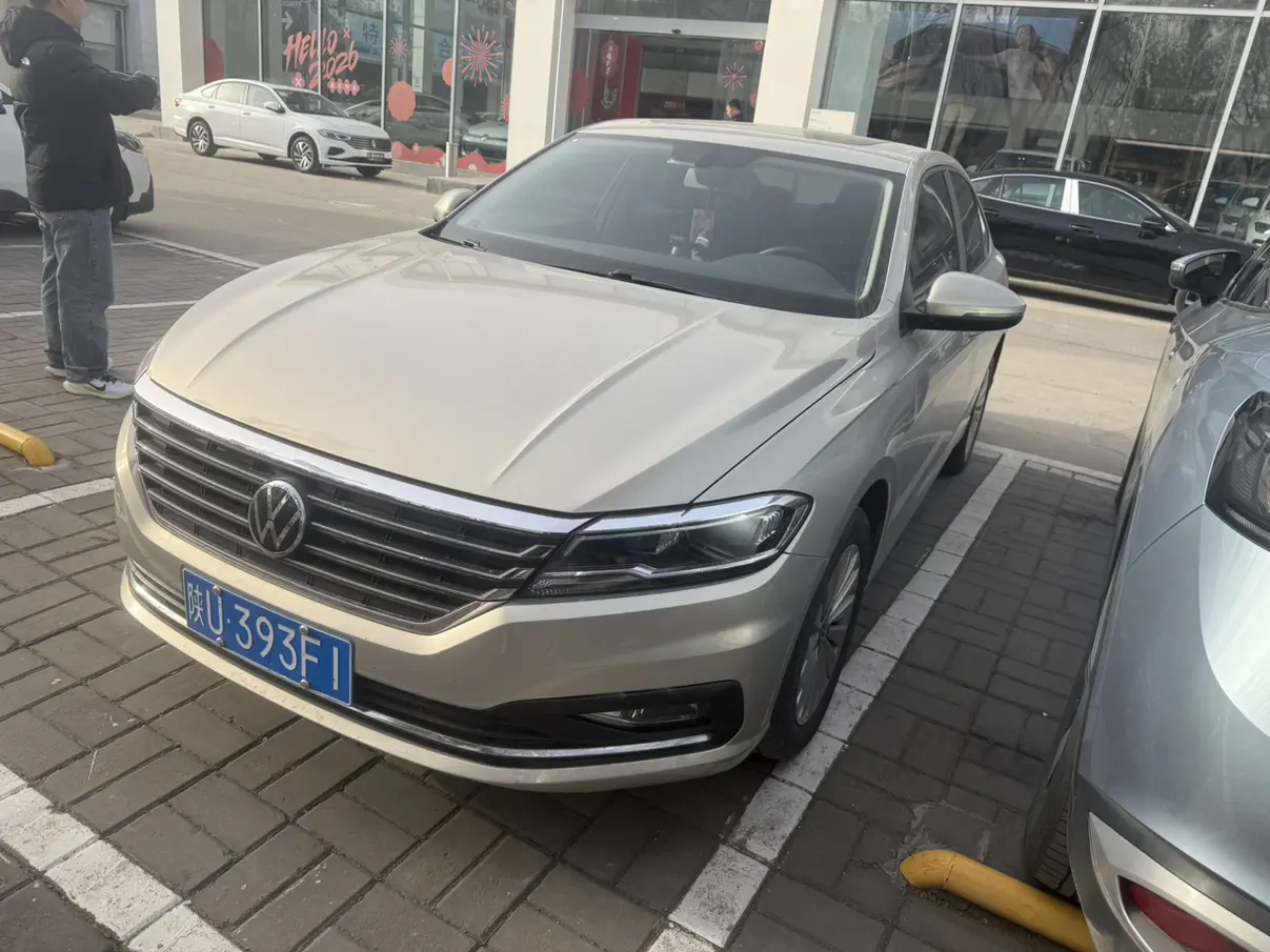 Volkswagen Lavida  из Китая
