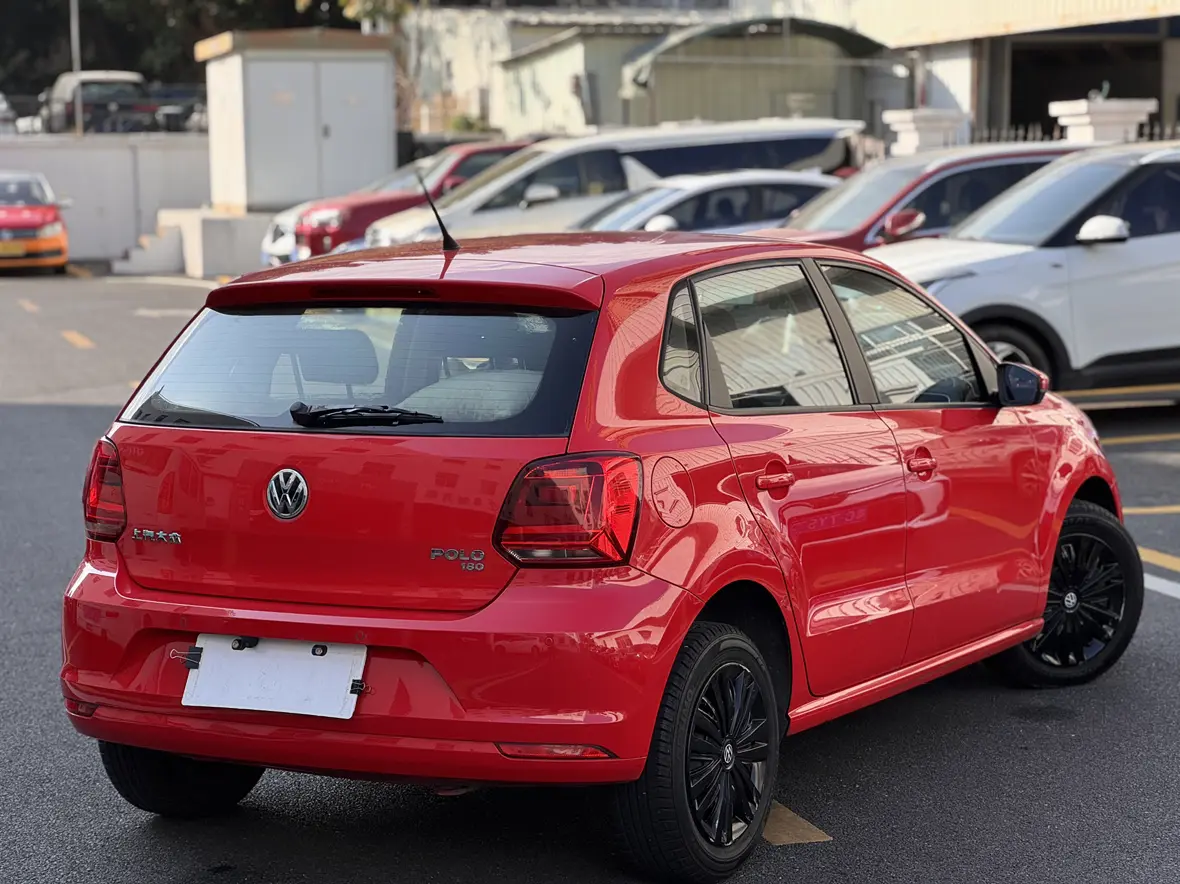 Volkswagen Polo  из Китая