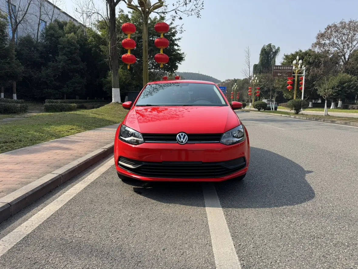 Volkswagen Polo  из Китая