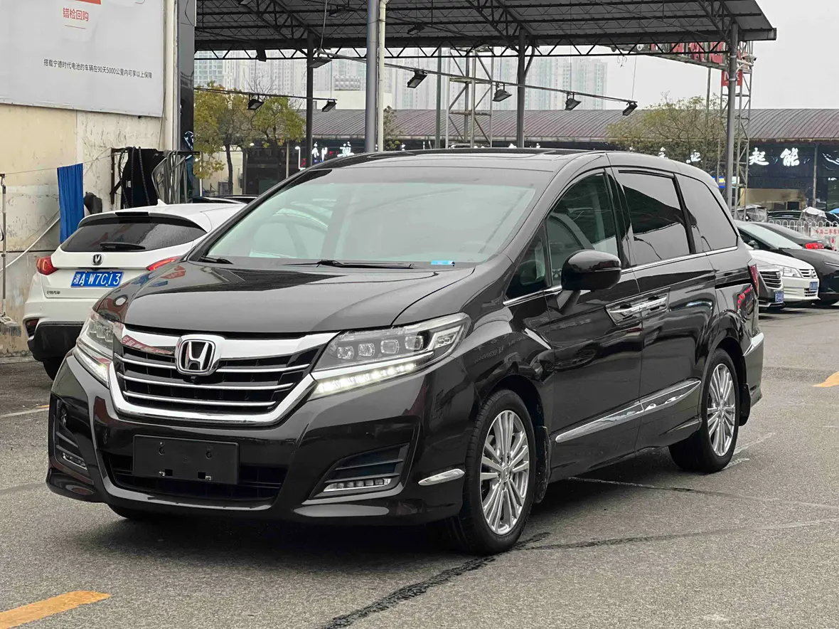 Honda Elysion (Alison)  из Китая