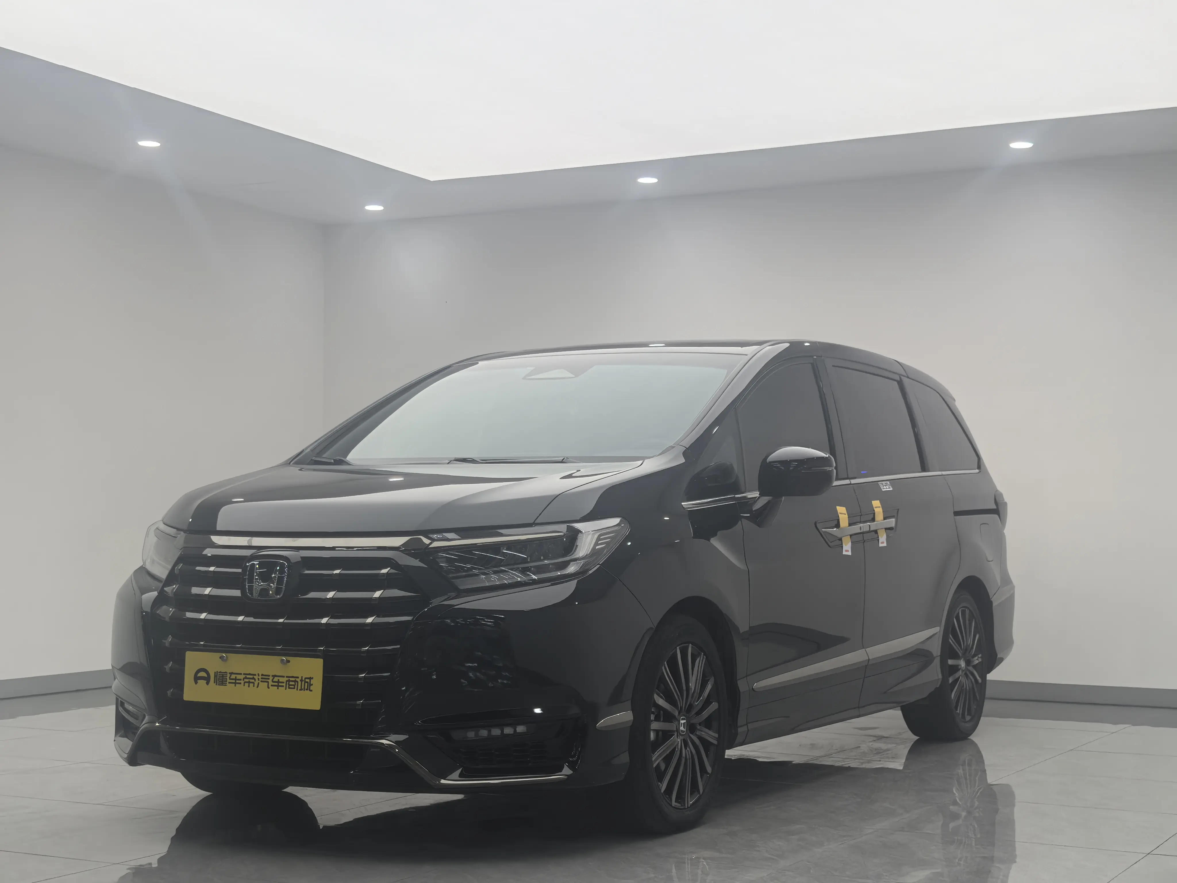 Honda Elysion (Alison)  из Китая