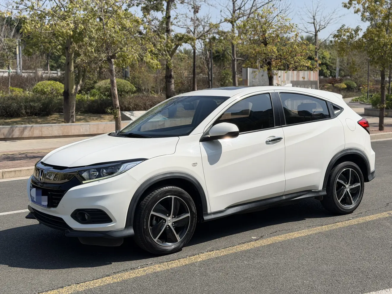 Honda Vezel (Binzhi)  из Китая