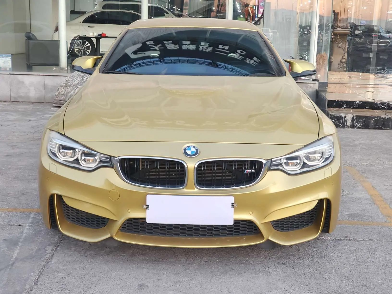 BMW M4  из Китая