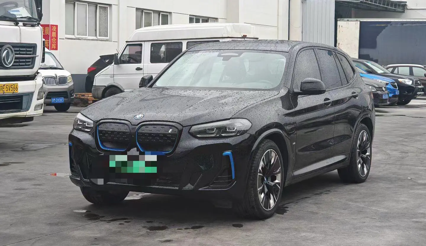 BMW iX3  из Китая