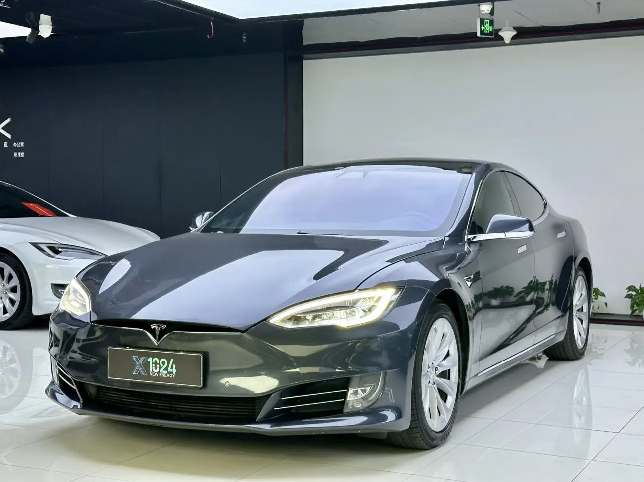 Tesla Model S  из Китая