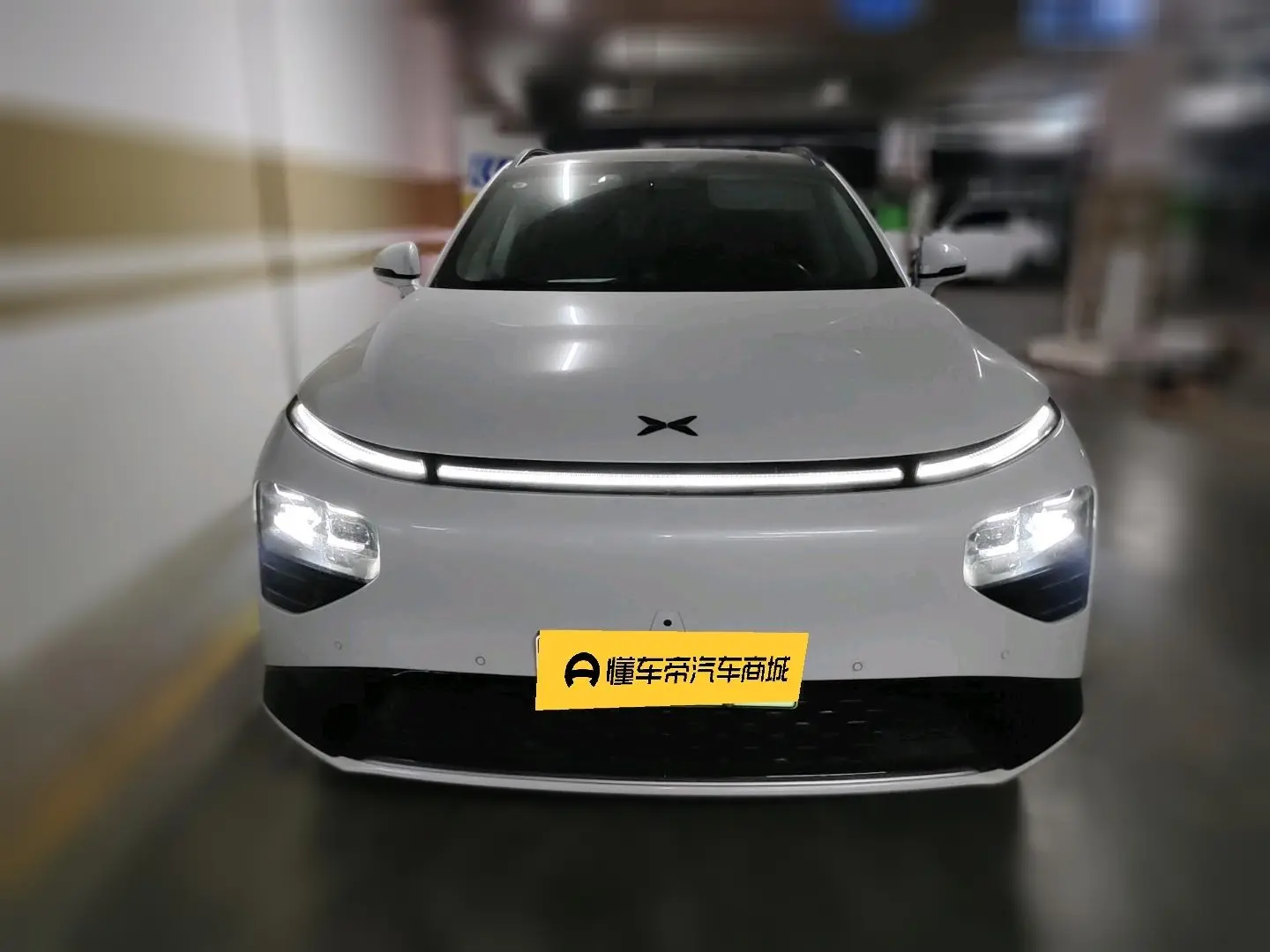 Xpeng G9  из Китая