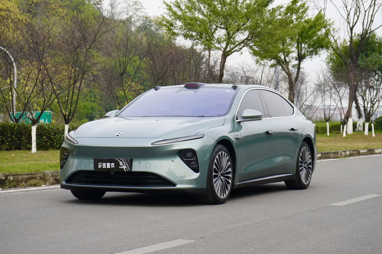 NIO ET7