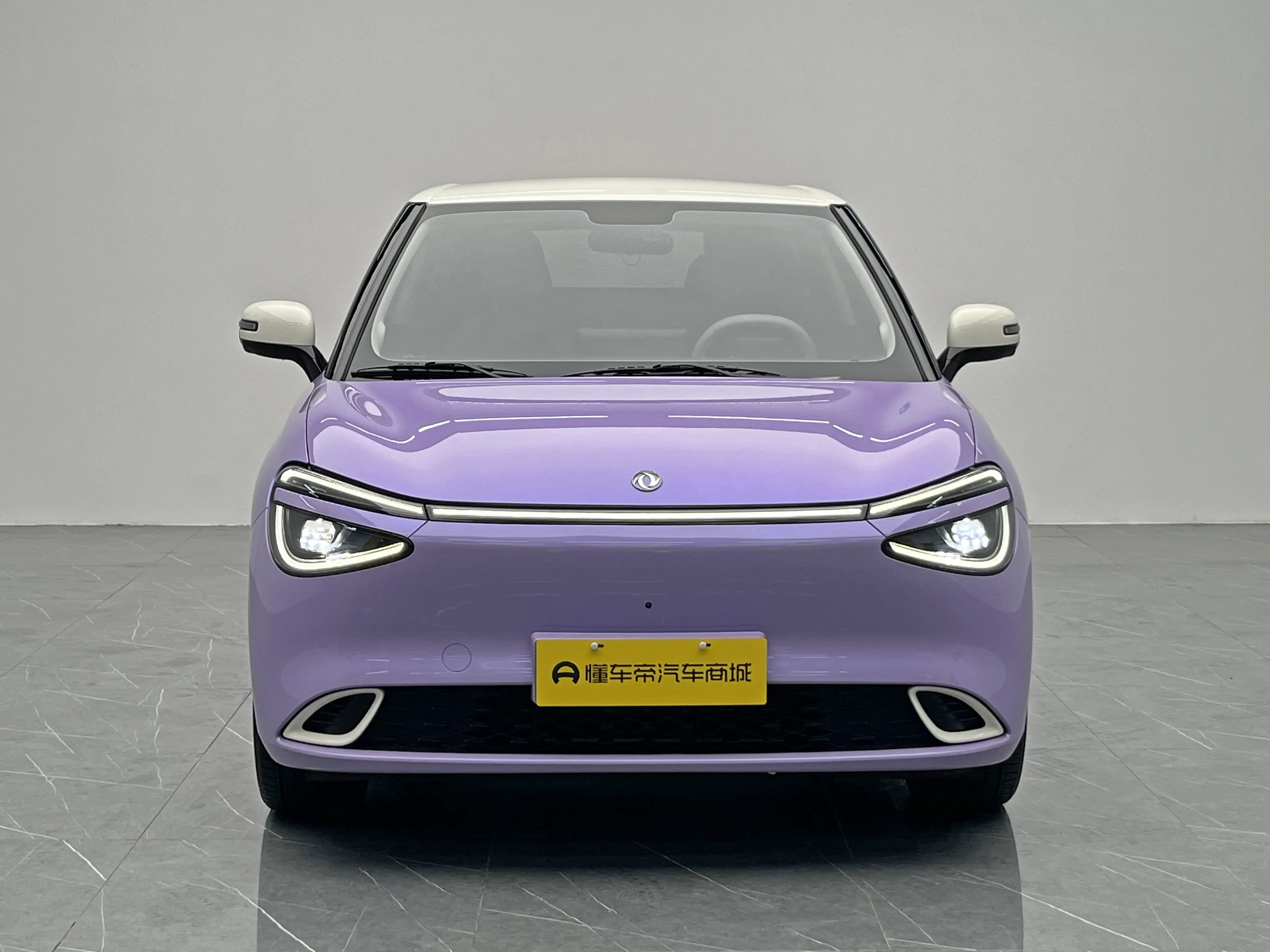 Dongfeng Nano 01  из Китая