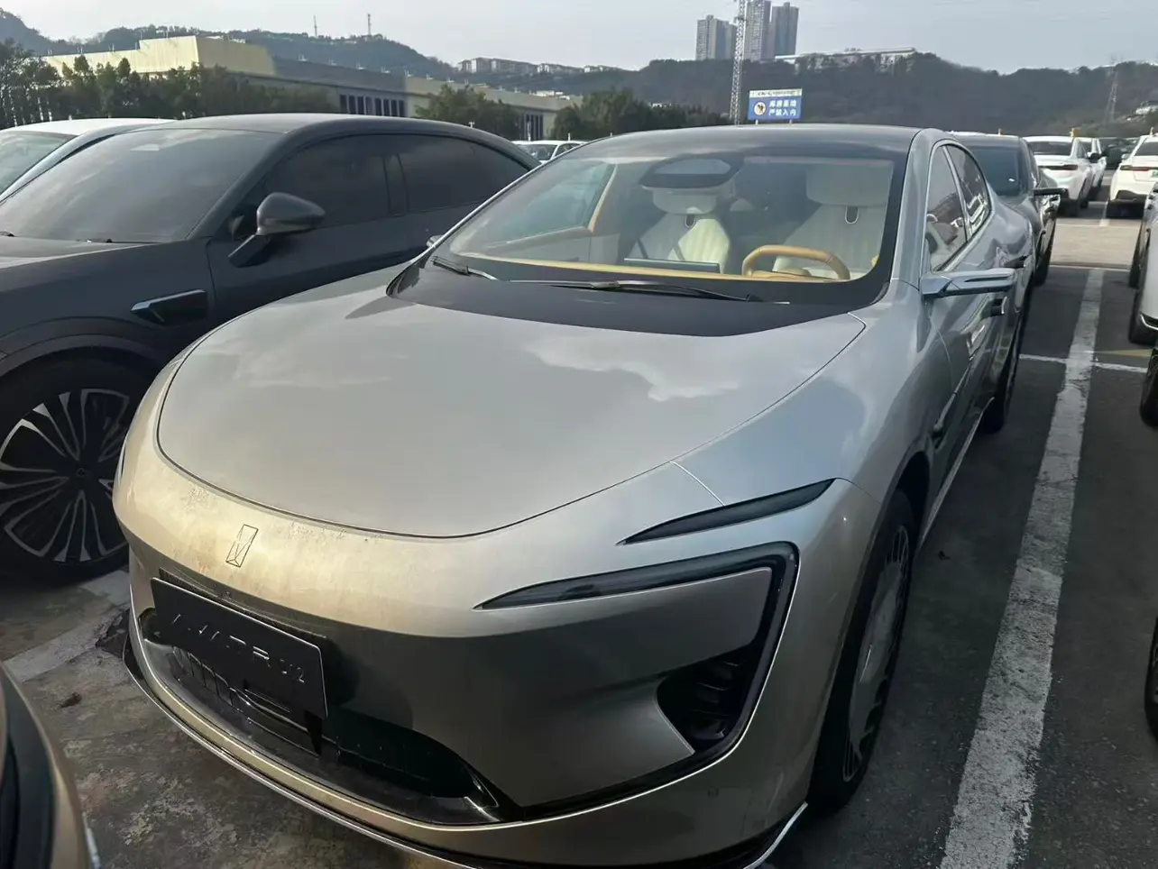 AVATR 12  из Китая