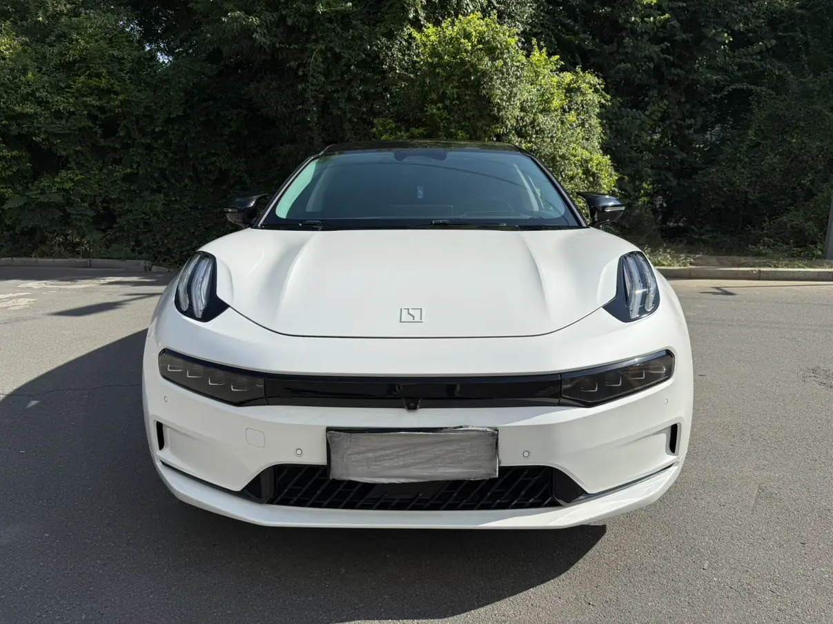 ZEEKR 001  из Китая