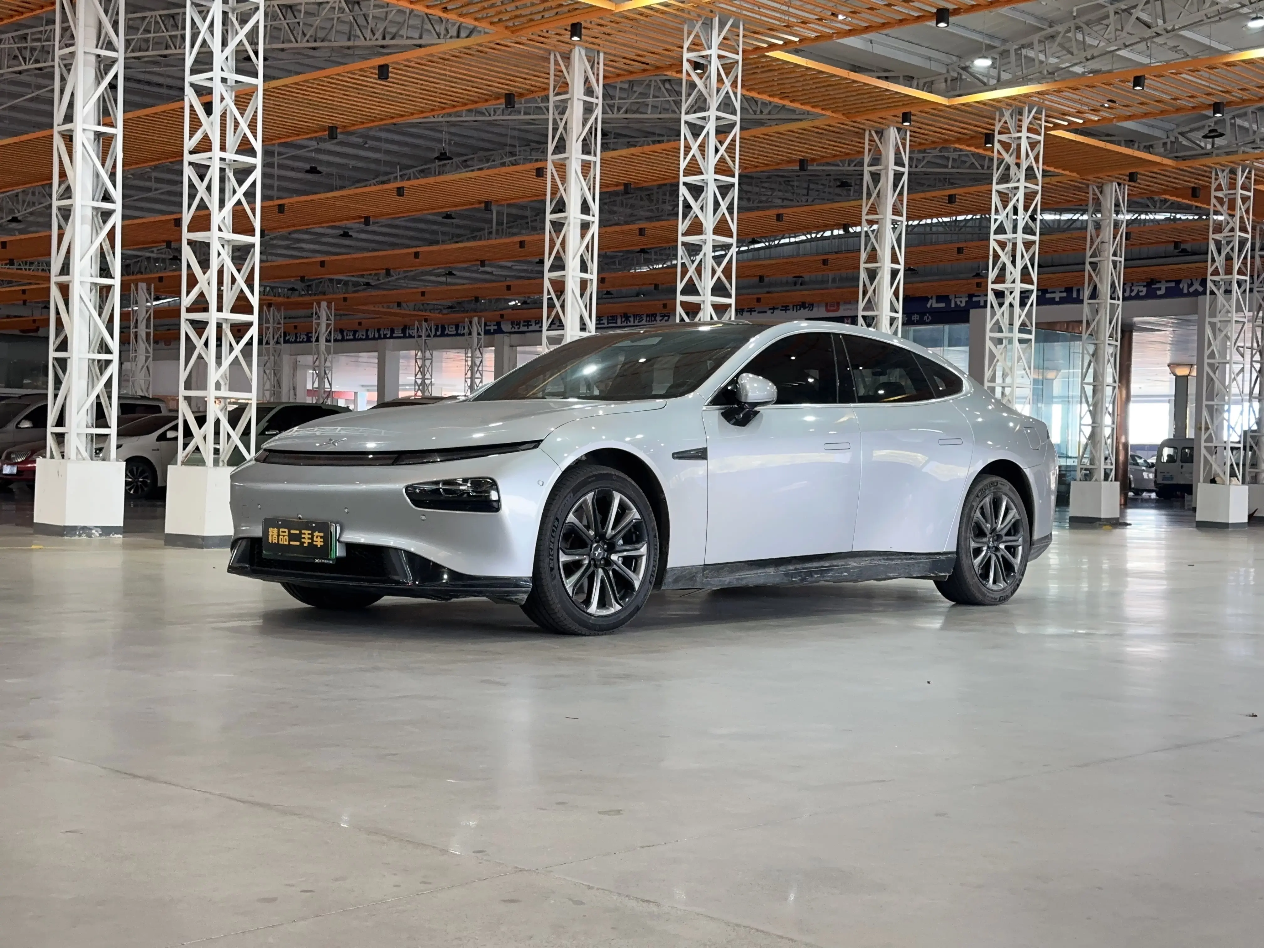 Xpeng P7  из Китая