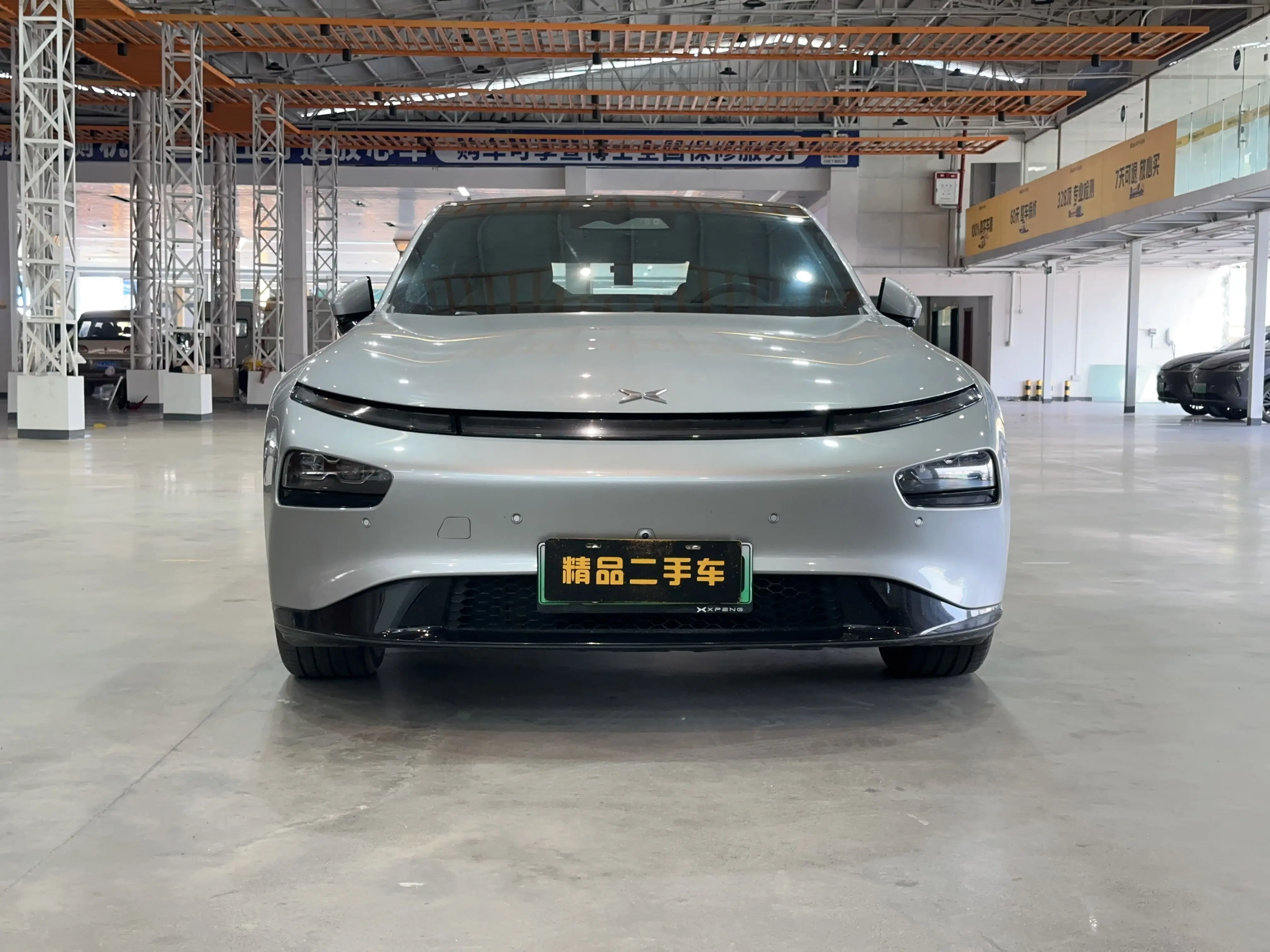 Xpeng P7  из Китая