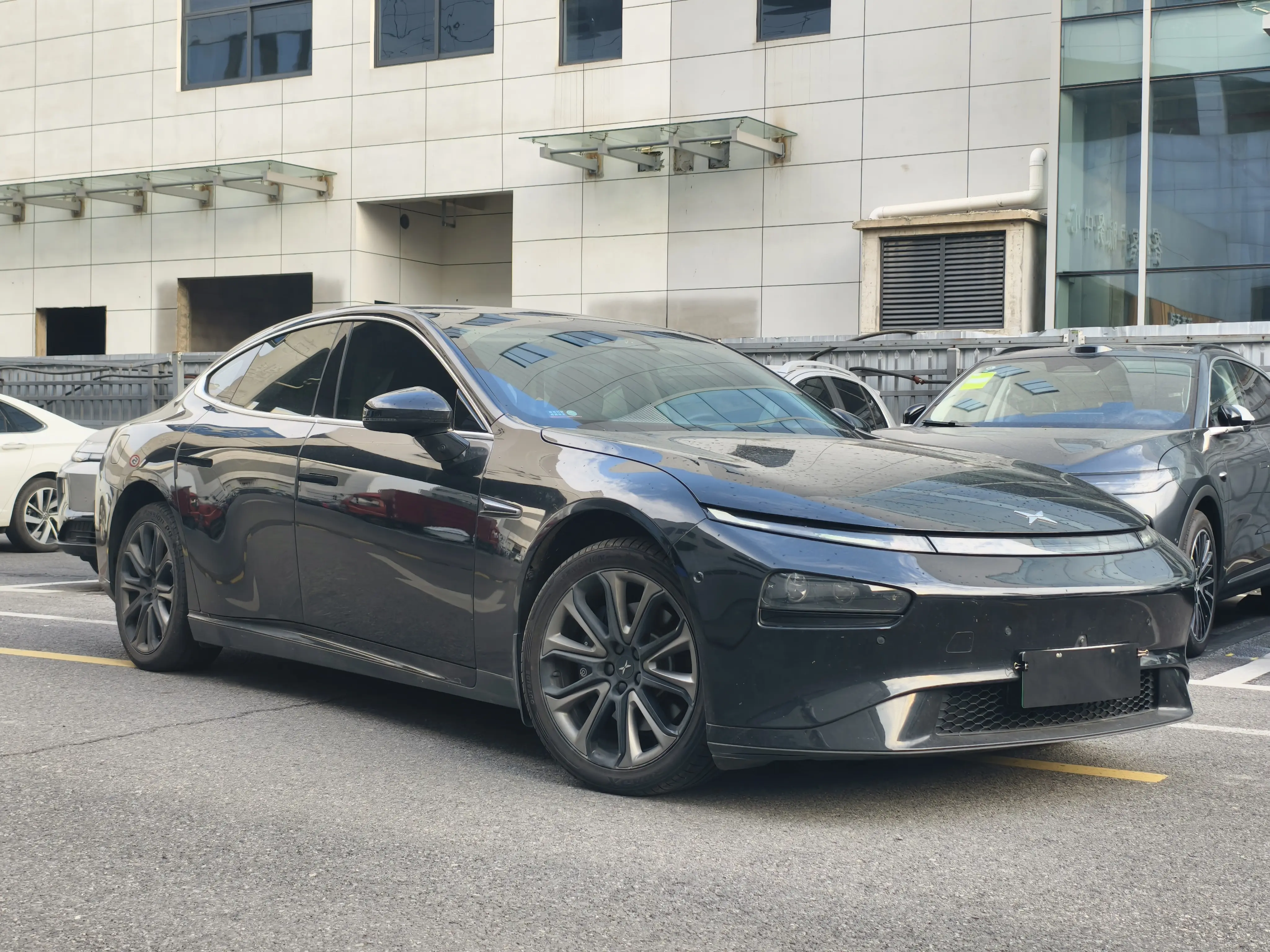 Xpeng P7  из Китая