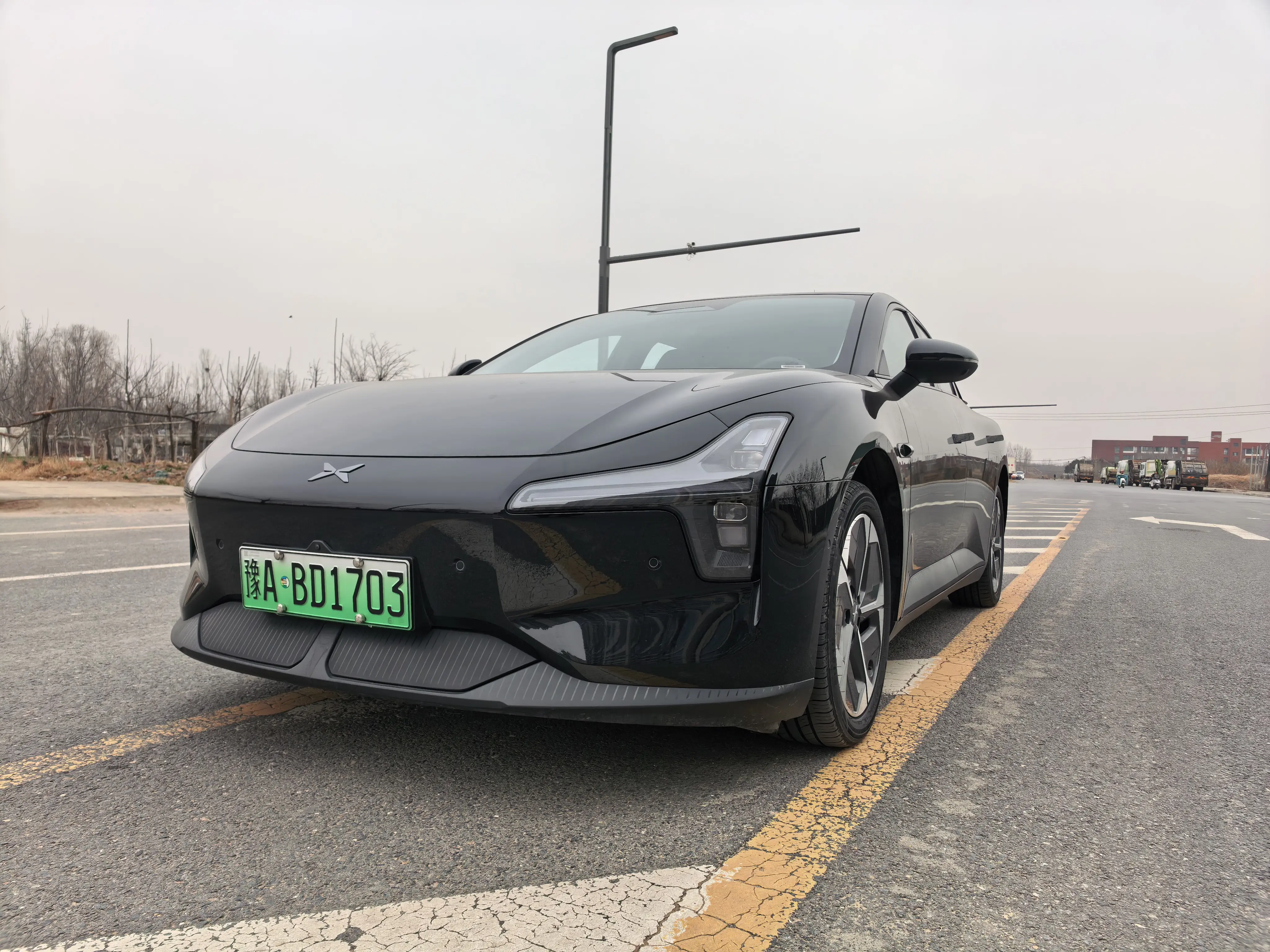 Xpeng Xiaopeng MONA M03  из Китая