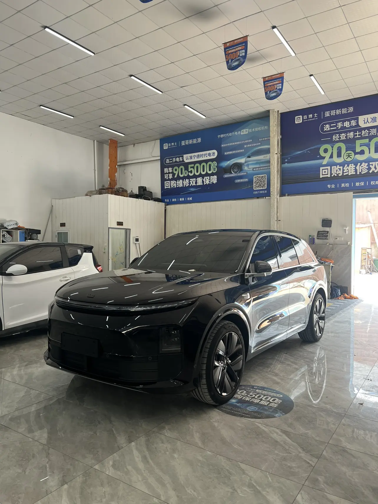 Li L6 (Ideal L6)  из Китая