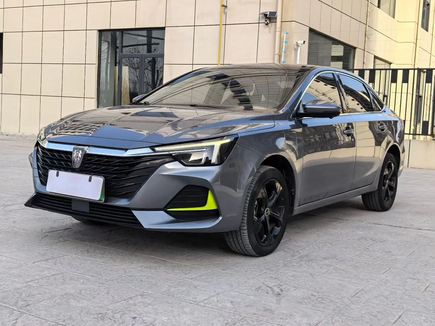 Roewe i6 MAX EV  из Китая