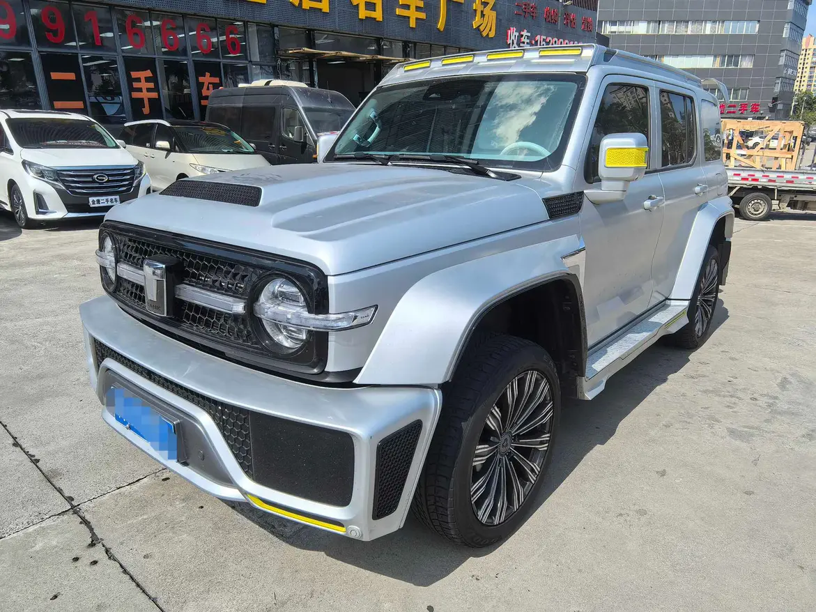 Tank Cyber  300  из Китая