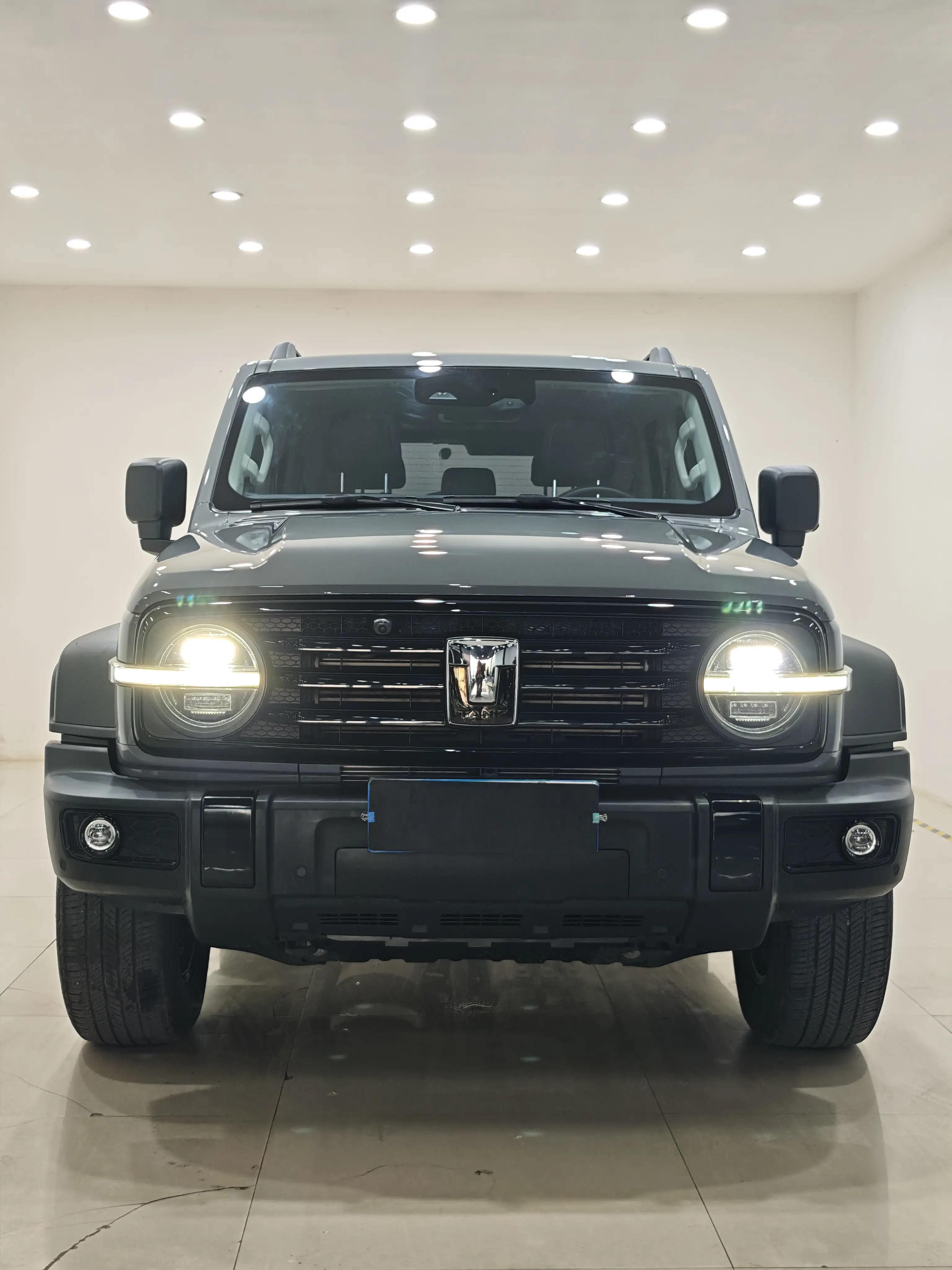 Tank 300  из Китая