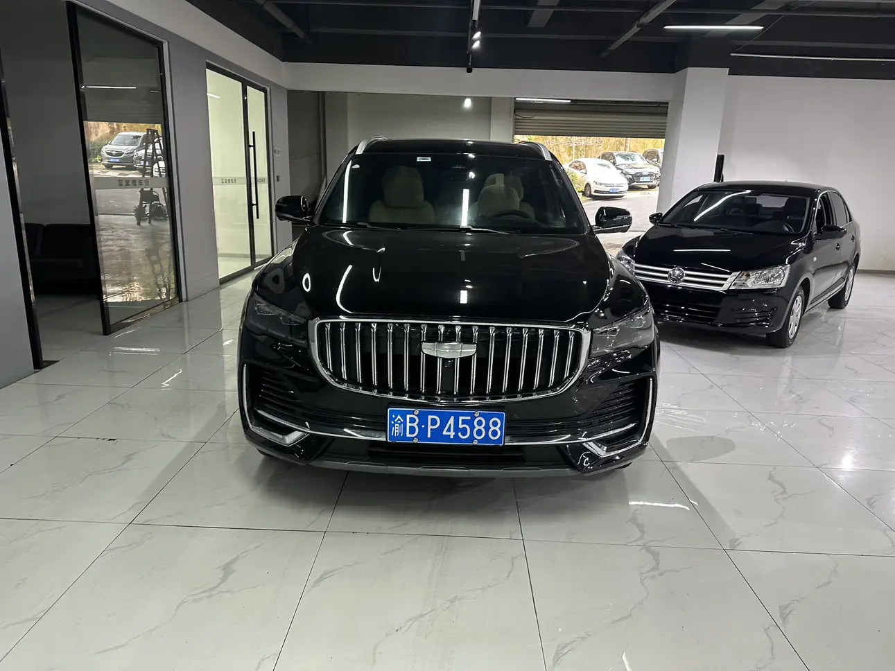 Geely Monjaro (Xingyue L)  из Китая