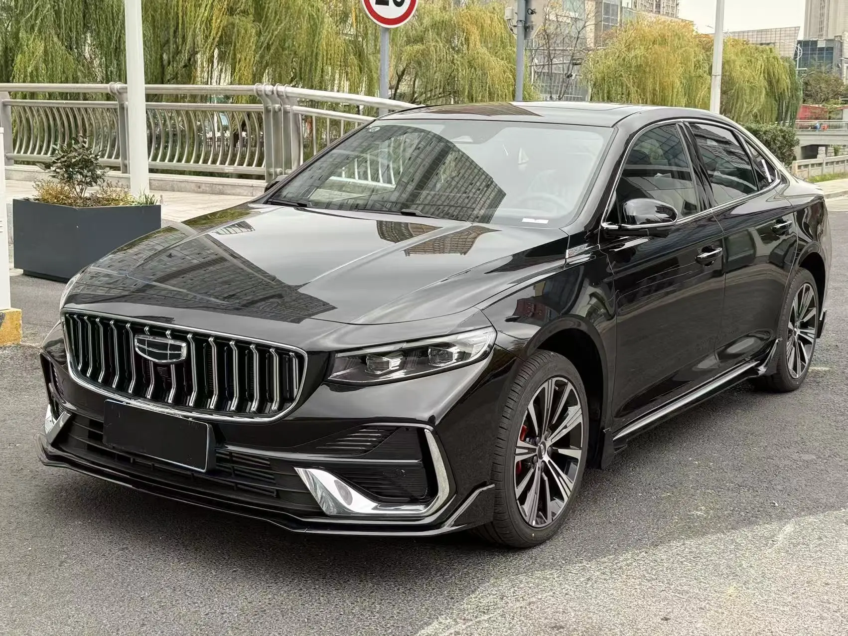 Geely Xing Rui  из Китая