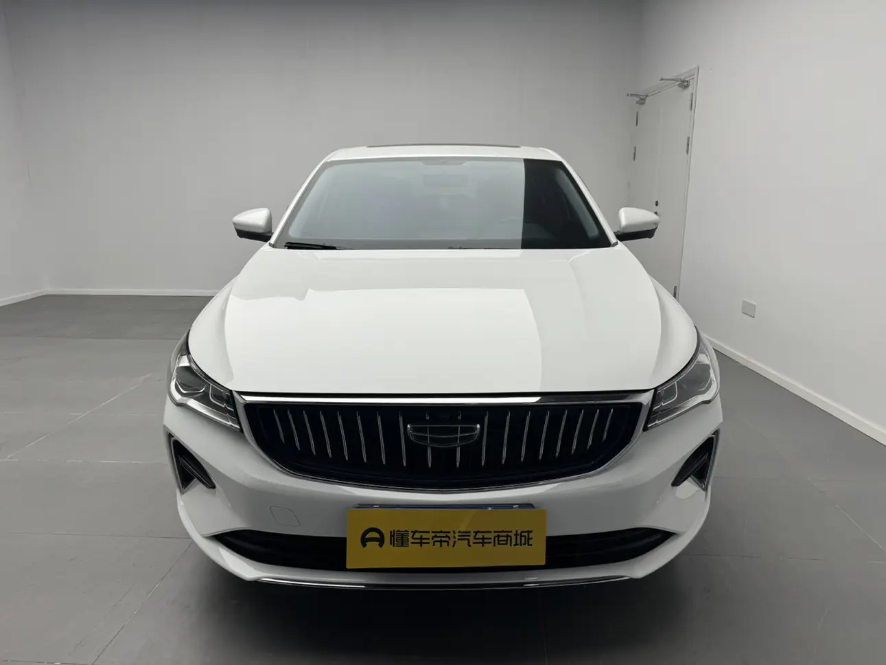Geely Emgrand  из Китая