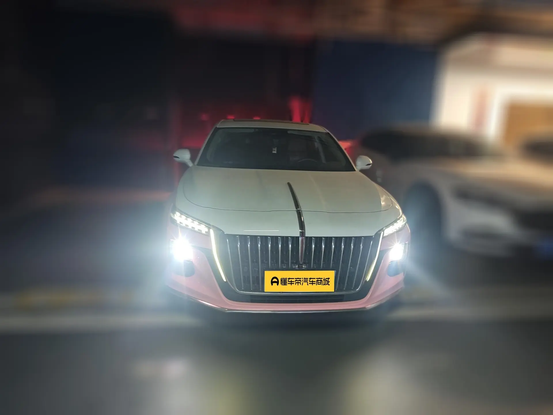 Hongqi H5  из Китая
