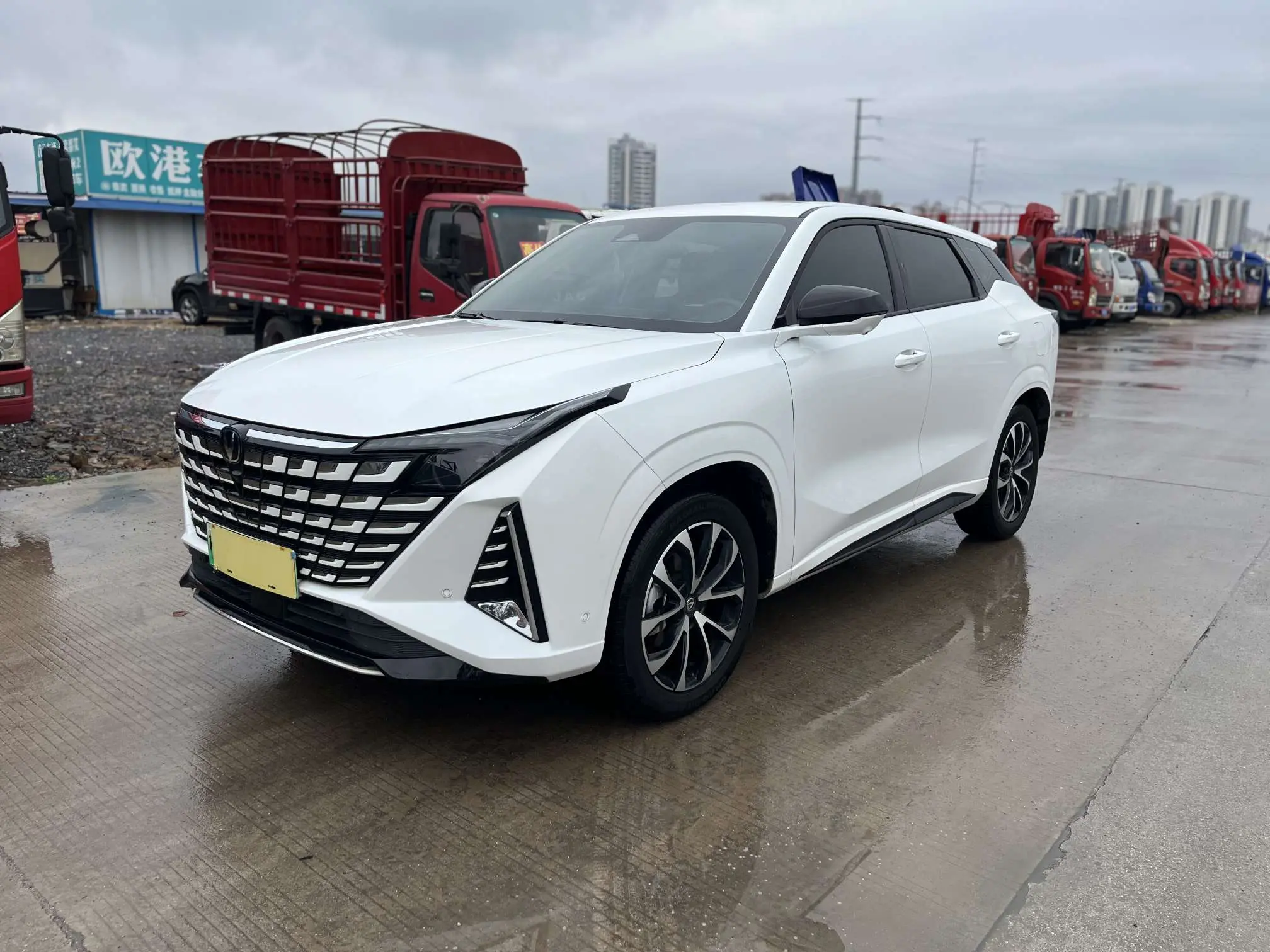Changan UNI-Z PHEV  из Китая