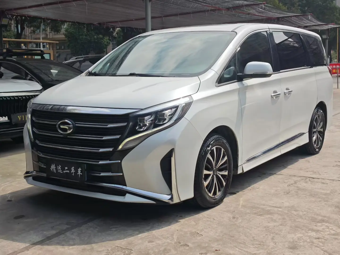 GAC Trumpchi M8  из Китая