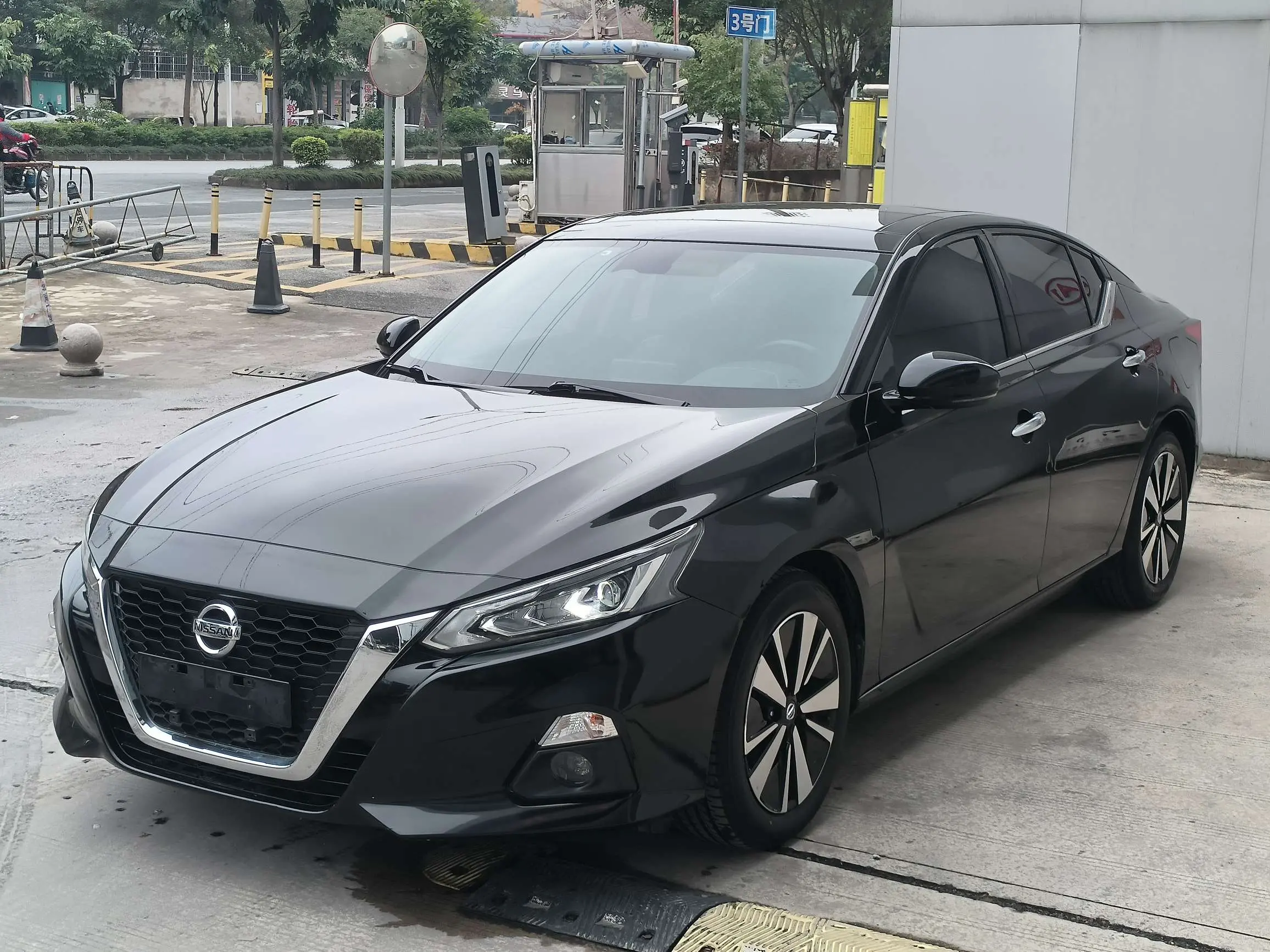 Nissan Altima
