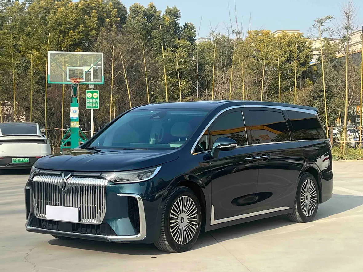 Voyah Lantu Dreamer PHEV  из Китая