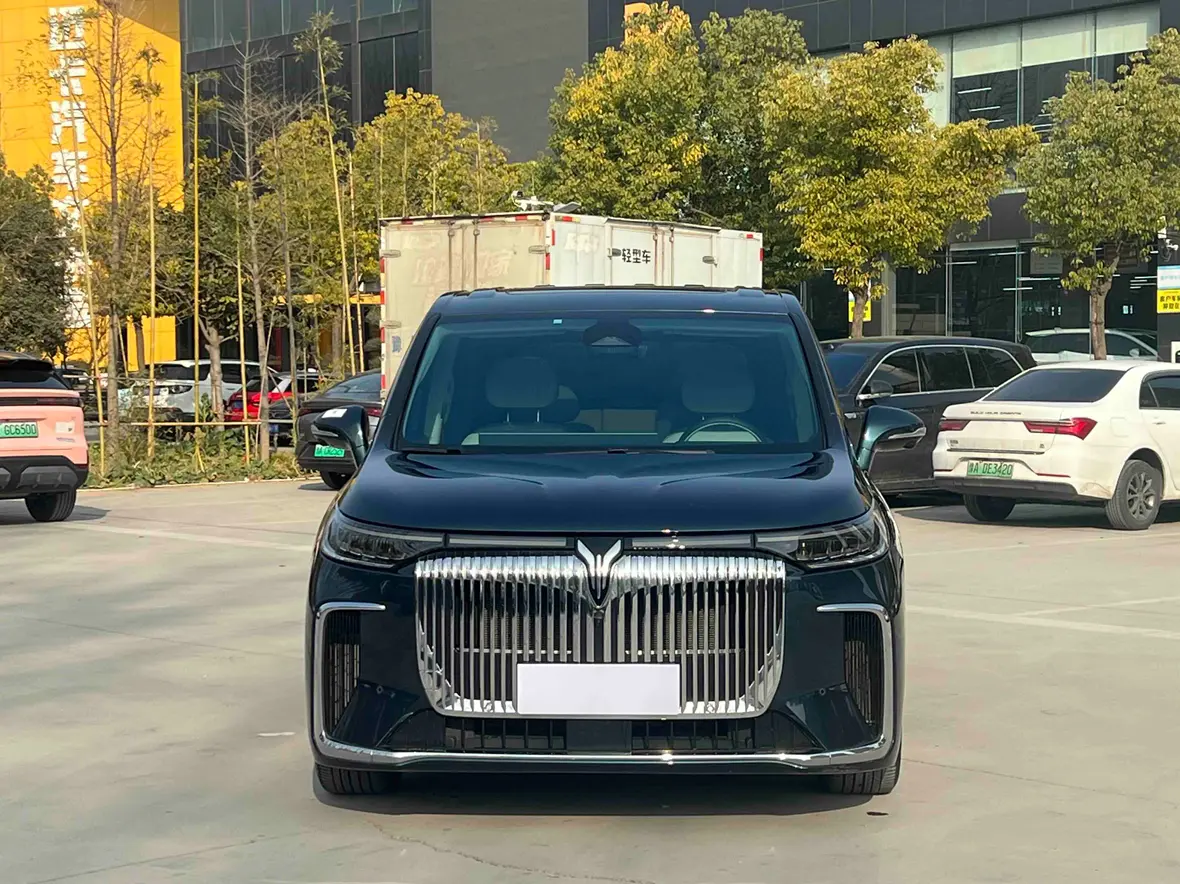 Voyah Lantu Dreamer PHEV  из Китая