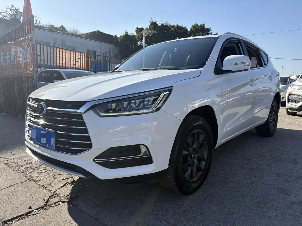 BYD Song  из Китая