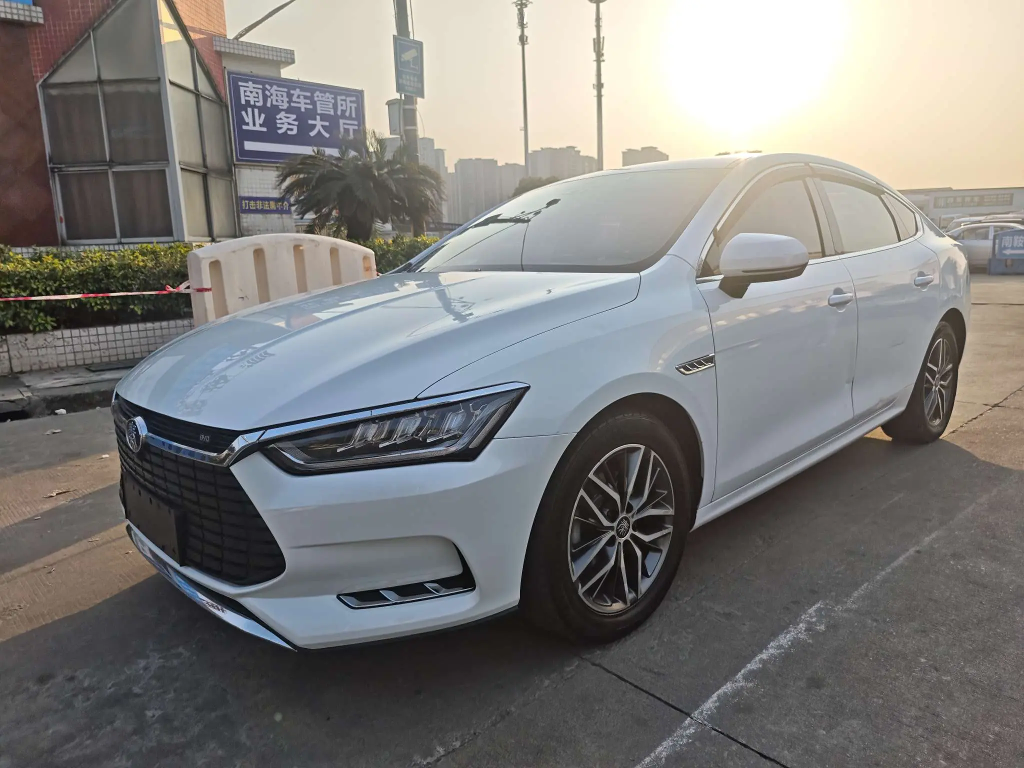 BYD Qin Pro EV  из Китая