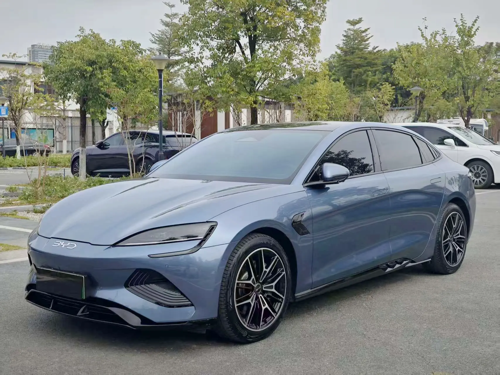 BYD Seal  из Китая