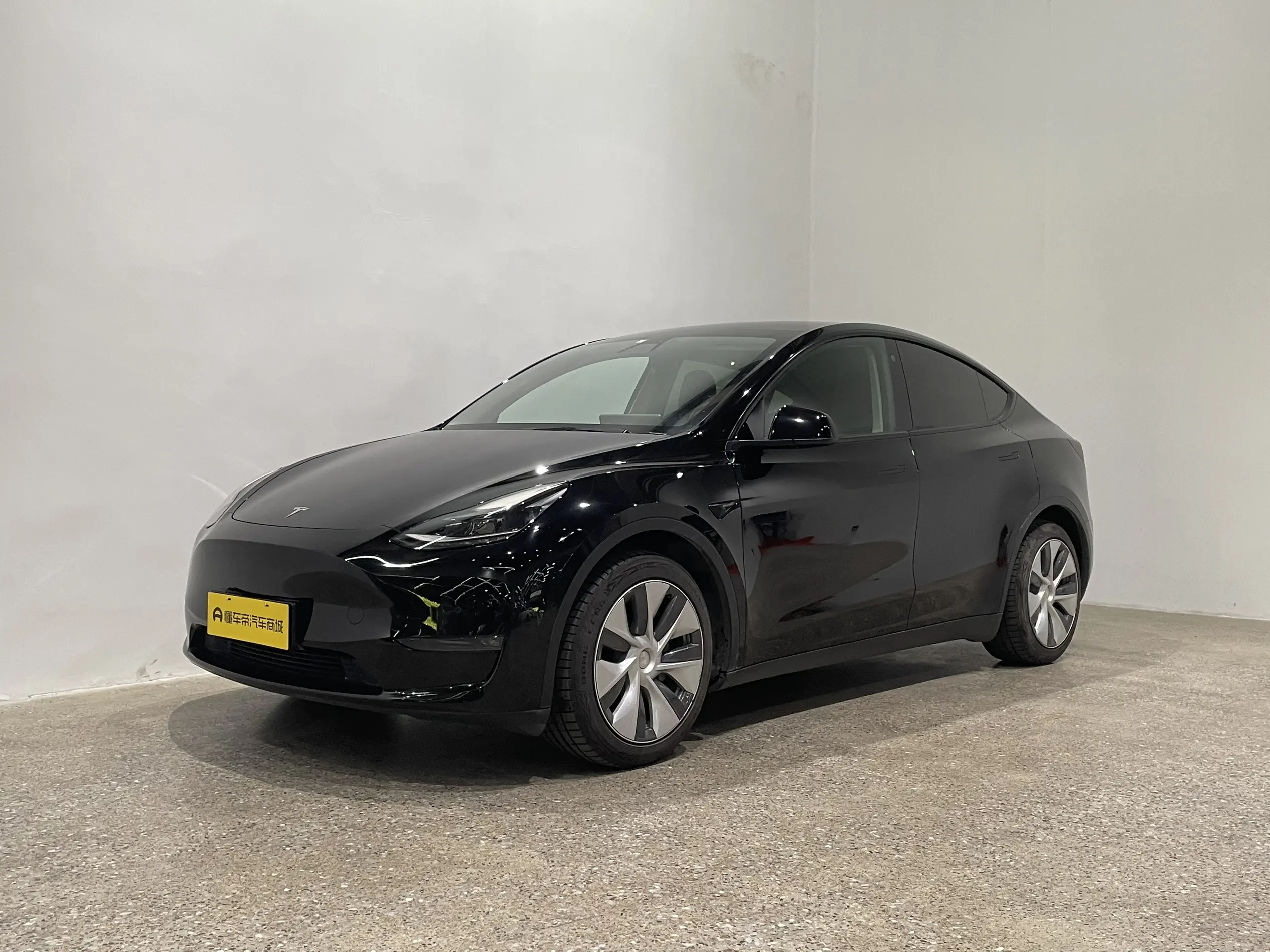 Tesla Model Y  из Китая