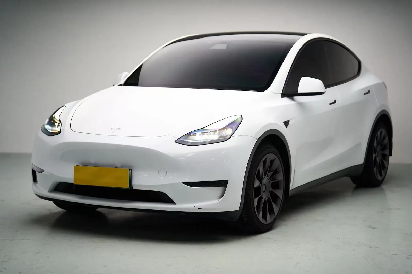 Tesla Model Y  из Китая