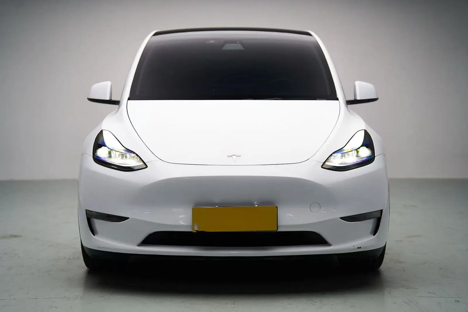 Tesla Model Y  из Китая