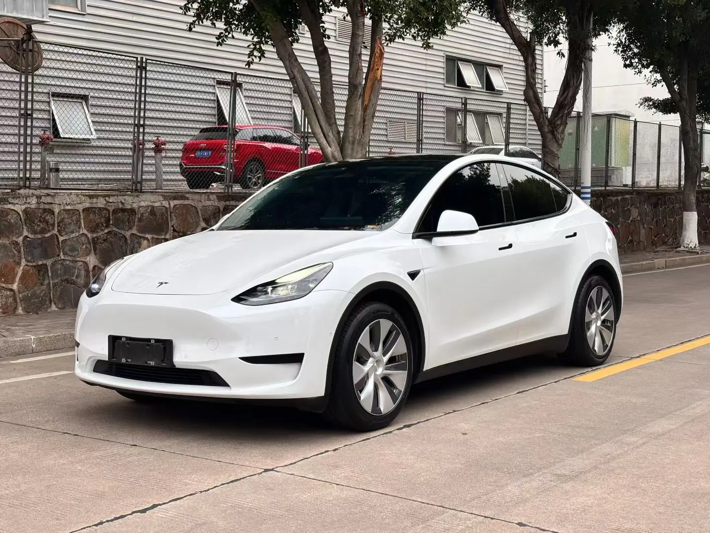Tesla Model Y  из Китая